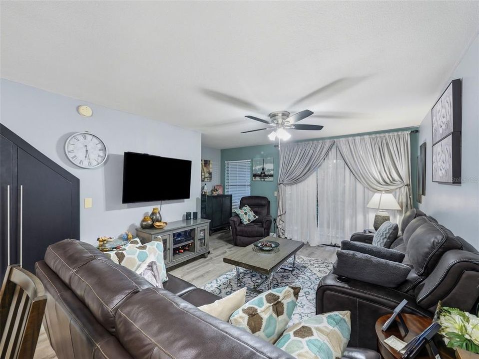 En Venta: $269,500 (2 camas, 2 baños, 1196 Pies cuadrados)