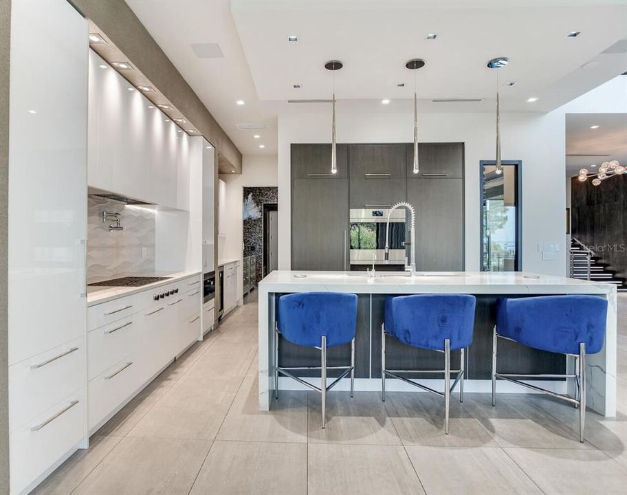 En Venta: $7,890,000 (6 camas, 6 baños, 7250 Pies cuadrados)