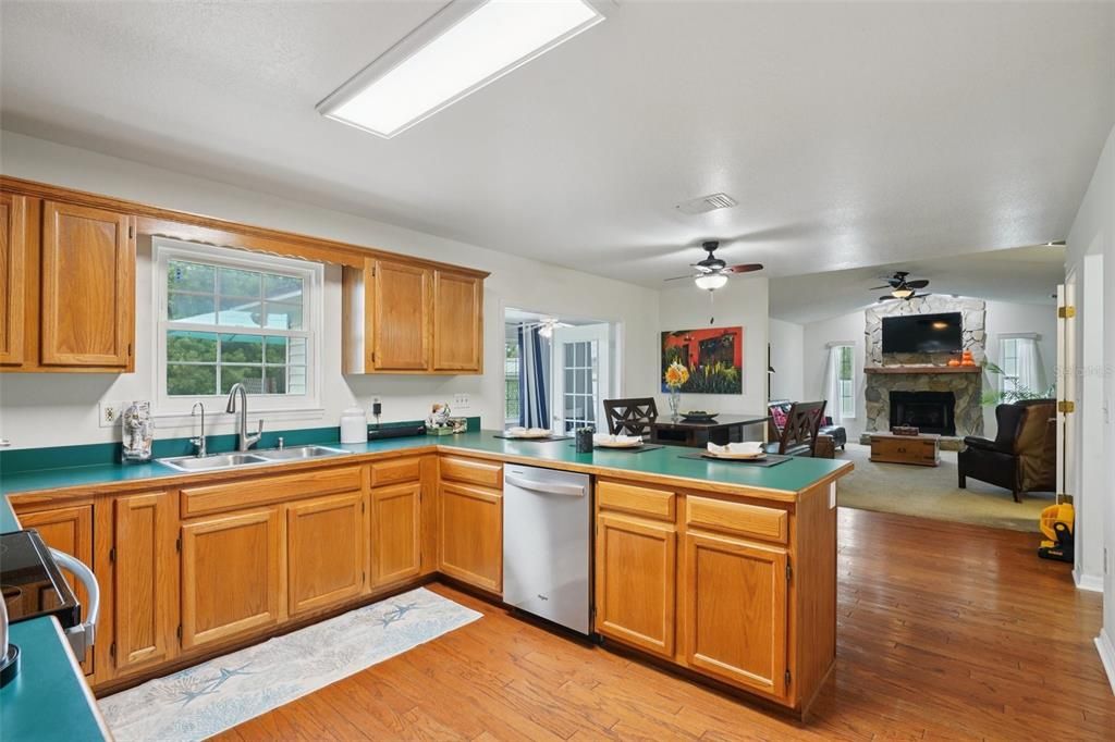 For Sale: $449,000 (4 beds, 2 baths, 2606 Square Feet)