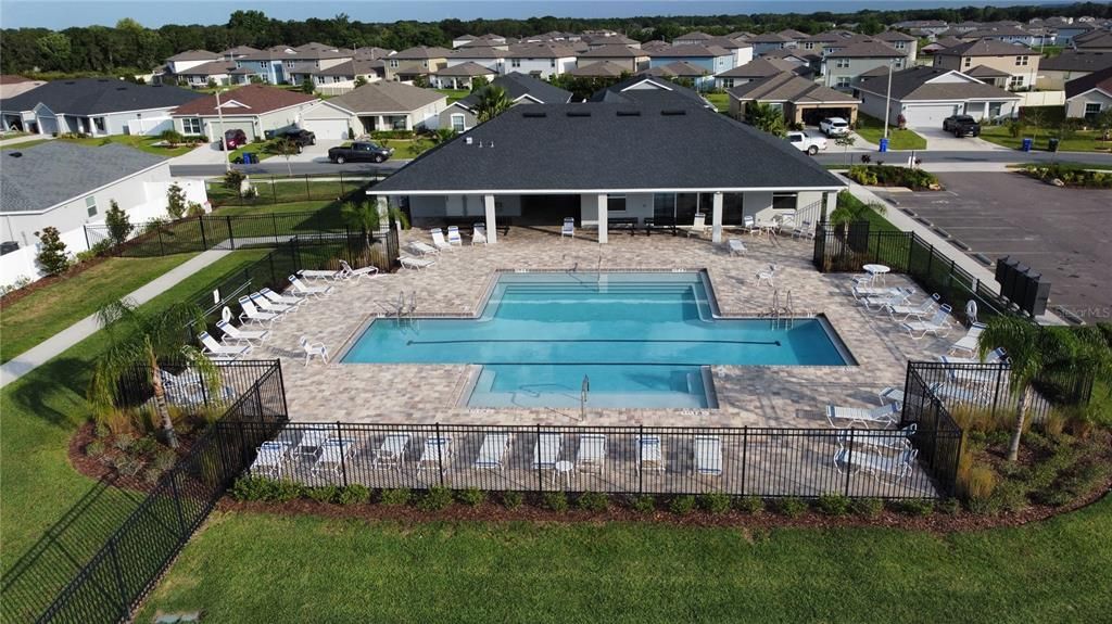 待售: $464,900 (6 贝兹, 3 浴室, 3200 平方英尺)