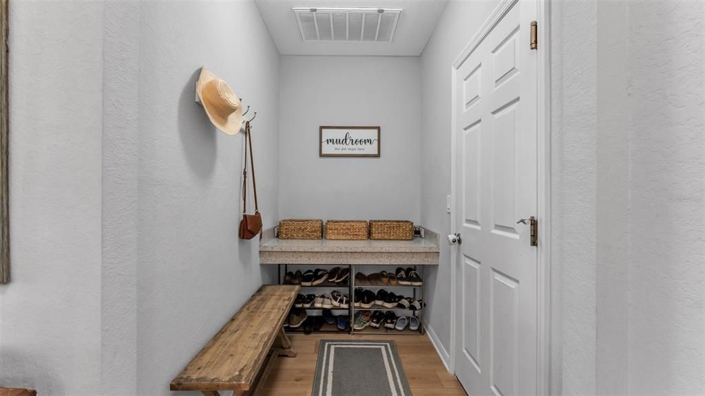 待售: $464,900 (6 贝兹, 3 浴室, 3200 平方英尺)