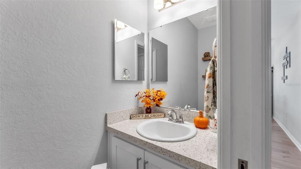 待售: $464,900 (6 贝兹, 3 浴室, 3200 平方英尺)