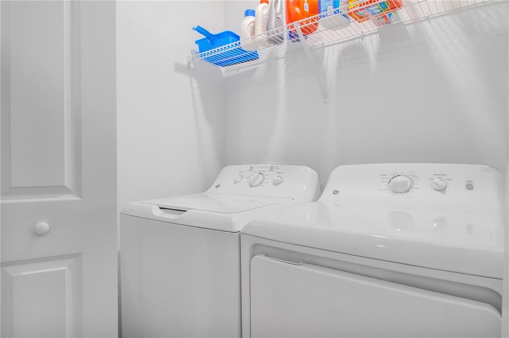 合同活跃: $279,900 (2 贝兹, 2 浴室, 1124 平方英尺)