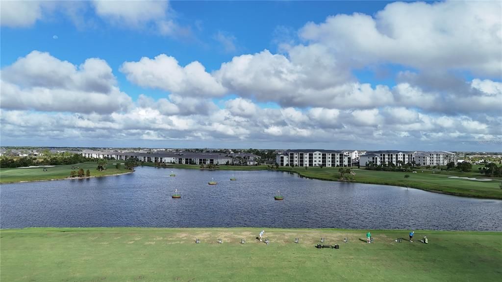 合同活跃: $279,900 (2 贝兹, 2 浴室, 1124 平方英尺)