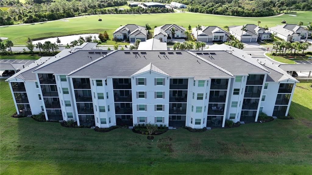 合同活跃: $279,900 (2 贝兹, 2 浴室, 1124 平方英尺)