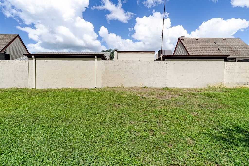 待售: $147,000 (2 贝兹, 2 浴室, 1029 平方英尺)