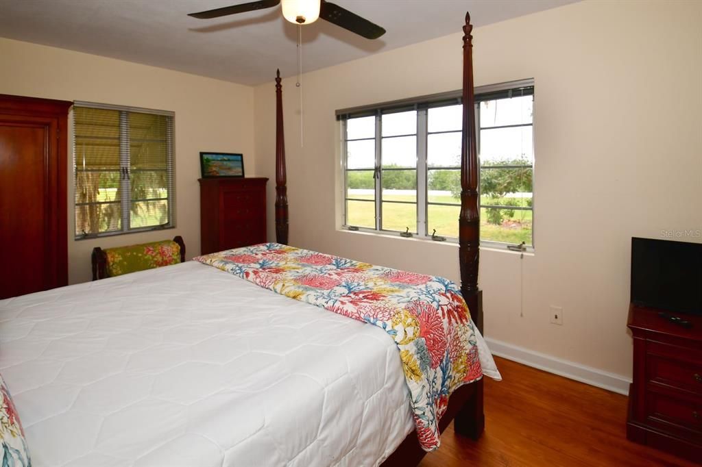 For Sale: $795,000 (2 beds, 2 baths, 1691 Square Feet)