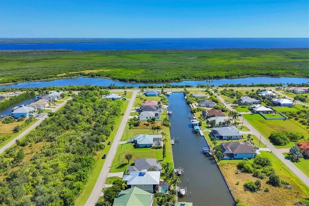 En Venta: $899,000 (3 camas, 3 baños, 2041 Pies cuadrados)