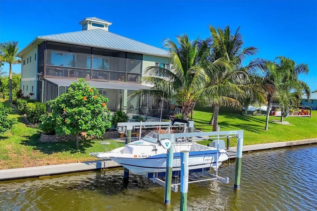 En Venta: $899,000 (3 camas, 3 baños, 2041 Pies cuadrados)