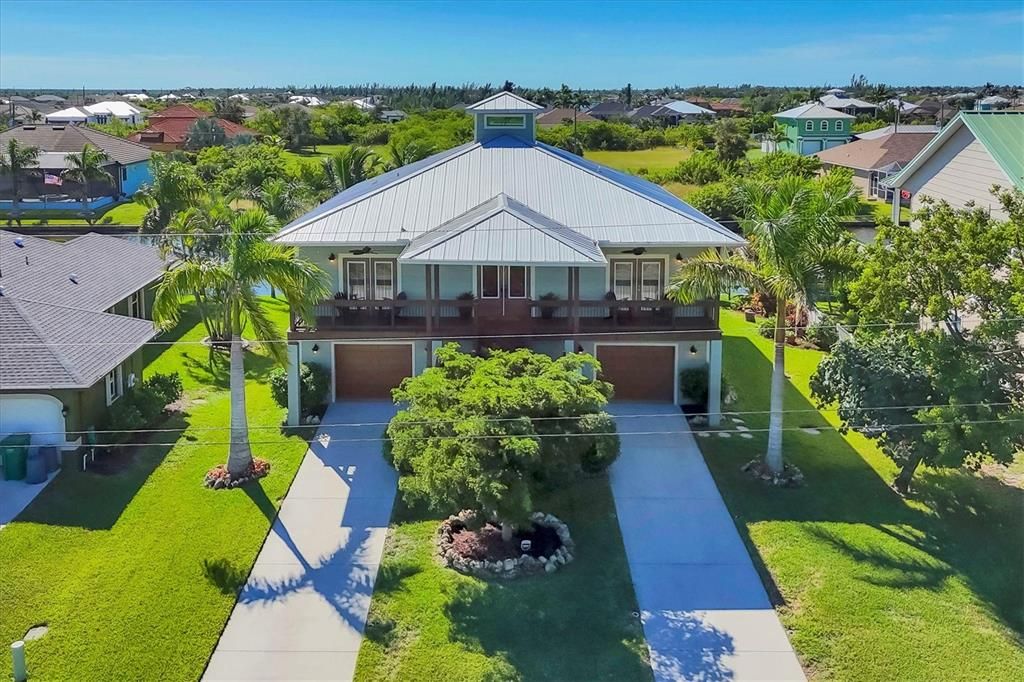 En Venta: $899,000 (3 camas, 3 baños, 2041 Pies cuadrados)