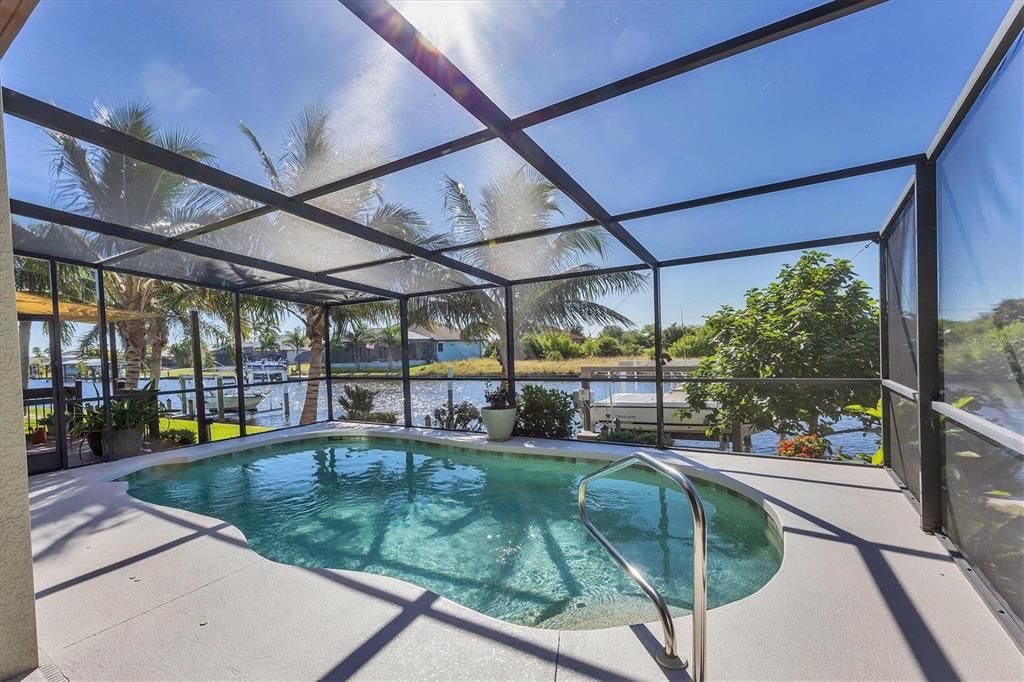 En Venta: $899,000 (3 camas, 3 baños, 2041 Pies cuadrados)