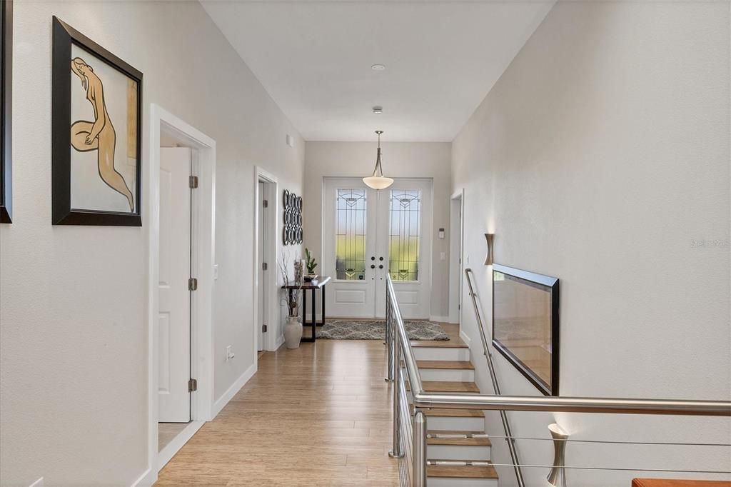 En Venta: $899,000 (3 camas, 3 baños, 2041 Pies cuadrados)