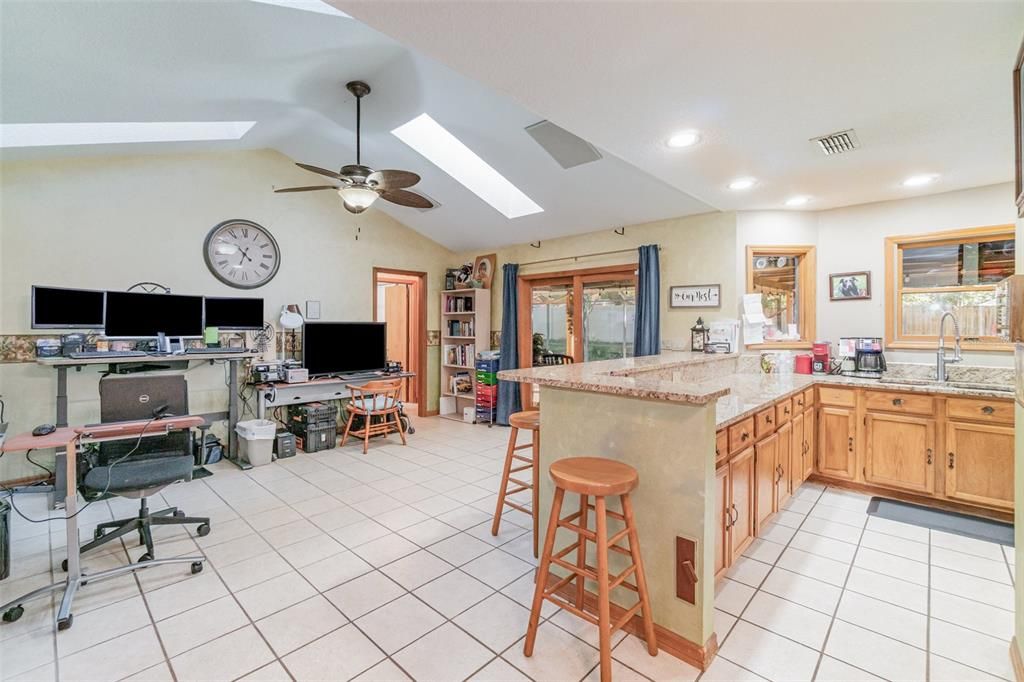 For Sale: $474,000 (4 beds, 3 baths, 2092 Square Feet)