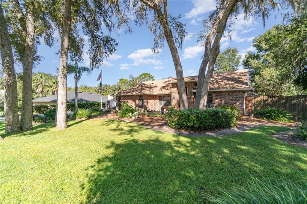 For Sale: $474,000 (4 beds, 3 baths, 2092 Square Feet)