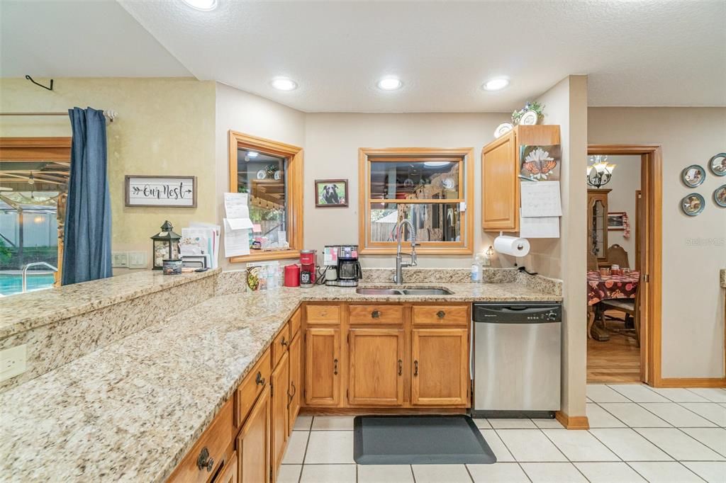 For Sale: $474,000 (4 beds, 3 baths, 2092 Square Feet)