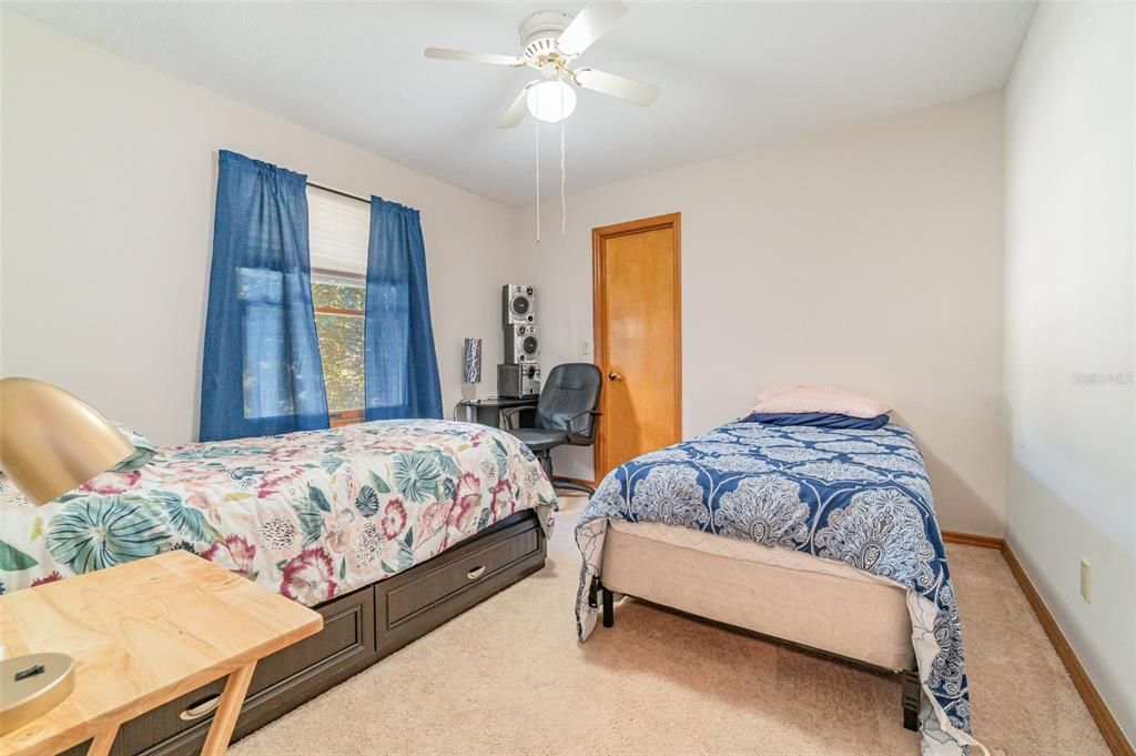 For Sale: $474,000 (4 beds, 3 baths, 2092 Square Feet)