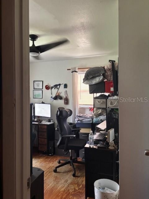 合同活跃: $188,900 (3 贝兹, 1 浴室, 648 平方英尺)