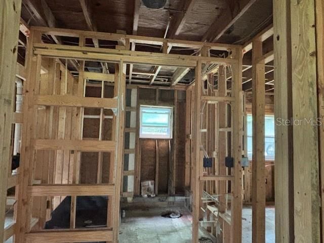 合同活跃: $188,900 (3 贝兹, 1 浴室, 648 平方英尺)