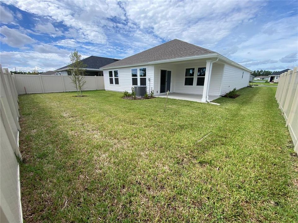 待售: $369,990 (4 贝兹, 2 浴室, 2239 平方英尺)