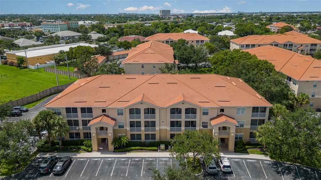 待售: $199,900 (2 贝兹, 2 浴室, 1025 平方英尺)