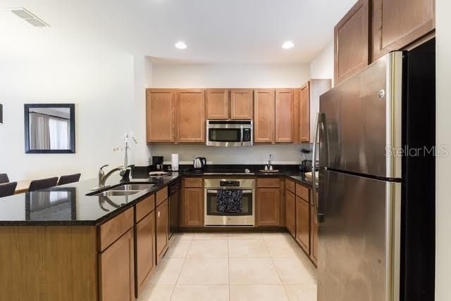 На продажу: $295,000 (2 спален, 2 ванн, 1350 Квадратных фут)