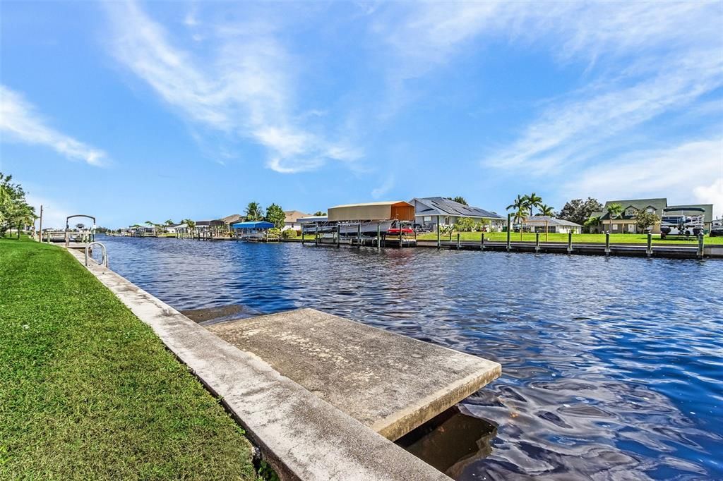 Active With Contract: $339,900 (2 beds, 2 baths, 1560 Square Feet)