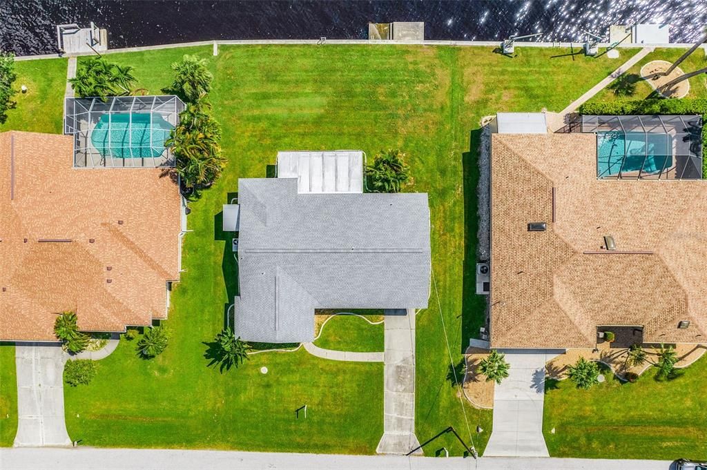 Active With Contract: $339,900 (2 beds, 2 baths, 1560 Square Feet)