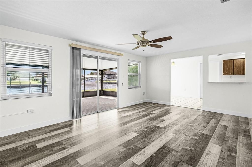 Active With Contract: $339,900 (2 beds, 2 baths, 1560 Square Feet)