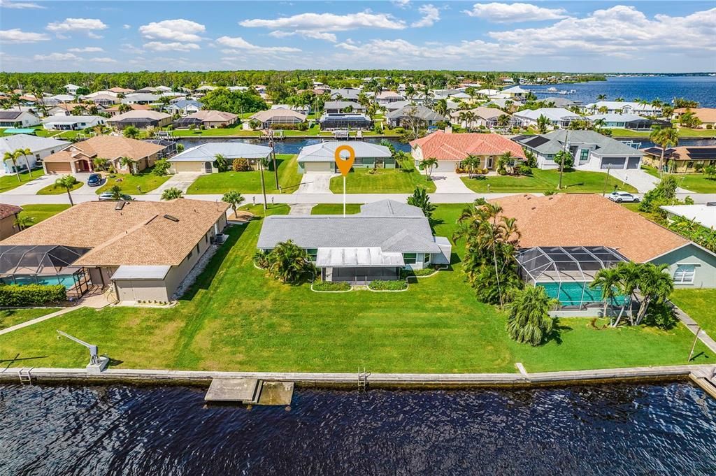 Active With Contract: $339,900 (2 beds, 2 baths, 1560 Square Feet)