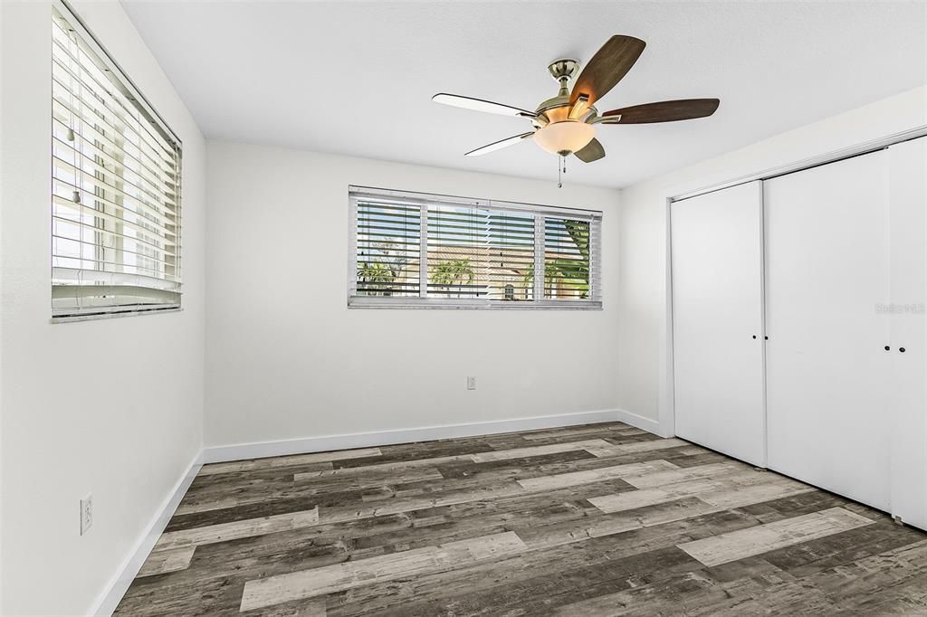 Active With Contract: $339,900 (2 beds, 2 baths, 1560 Square Feet)