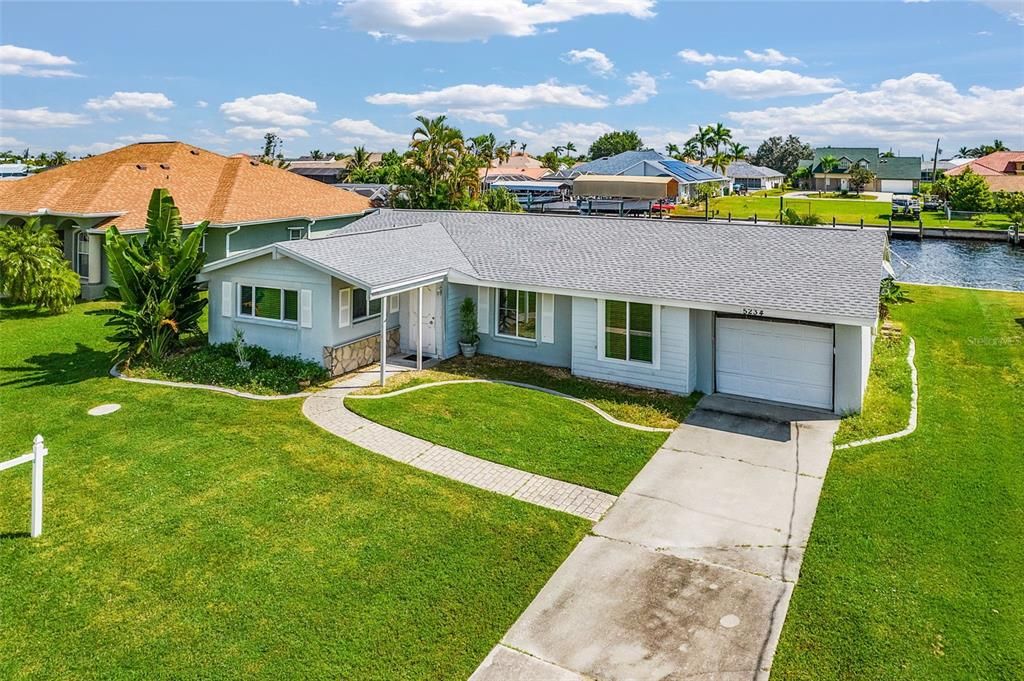 Active With Contract: $339,900 (2 beds, 2 baths, 1560 Square Feet)