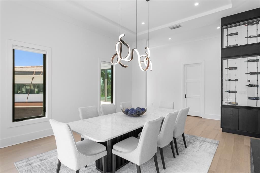 待售: $3,295,000 (6 贝兹, 6 浴室, 5816 平方英尺)