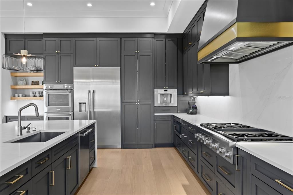 待售: $3,295,000 (6 贝兹, 6 浴室, 5816 平方英尺)