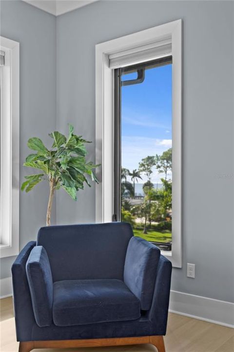 待售: $3,295,000 (6 贝兹, 6 浴室, 5816 平方英尺)