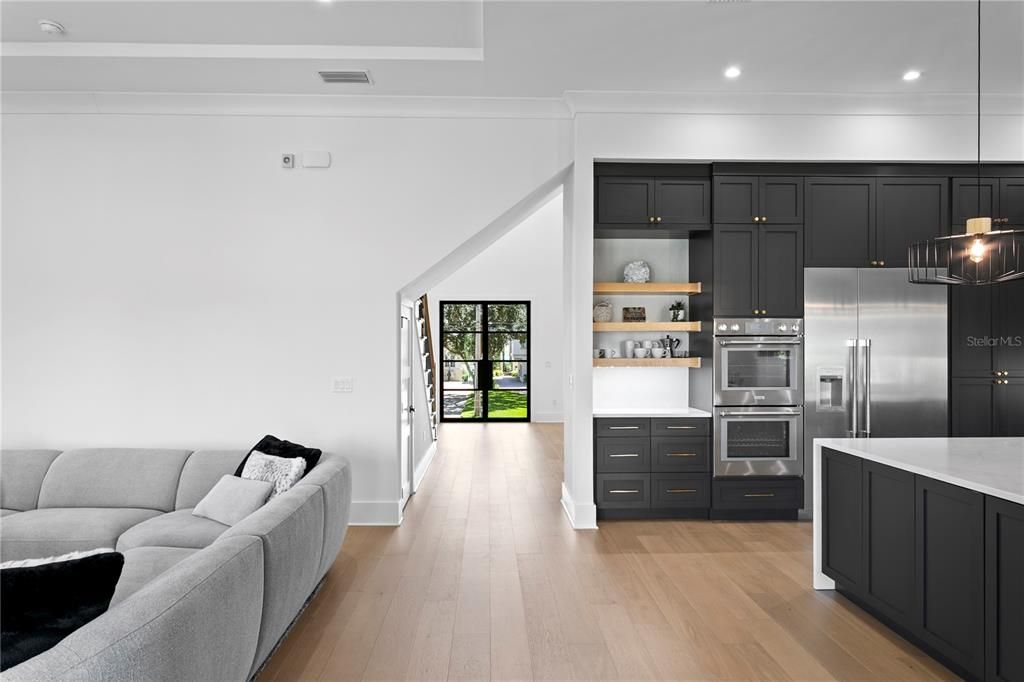 待售: $3,295,000 (6 贝兹, 6 浴室, 5816 平方英尺)