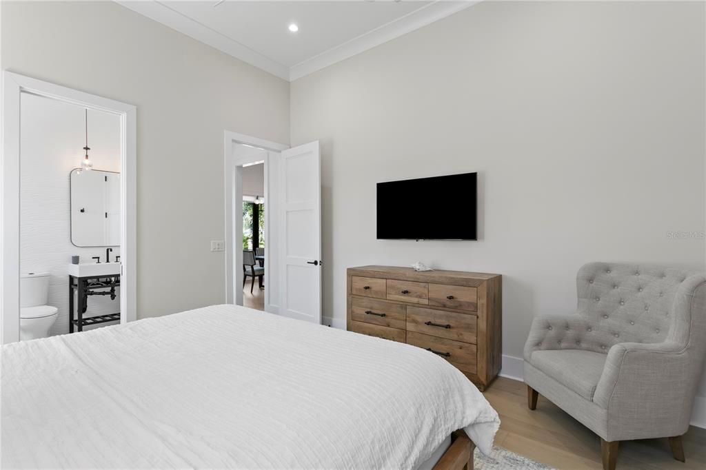 待售: $3,295,000 (6 贝兹, 6 浴室, 5816 平方英尺)