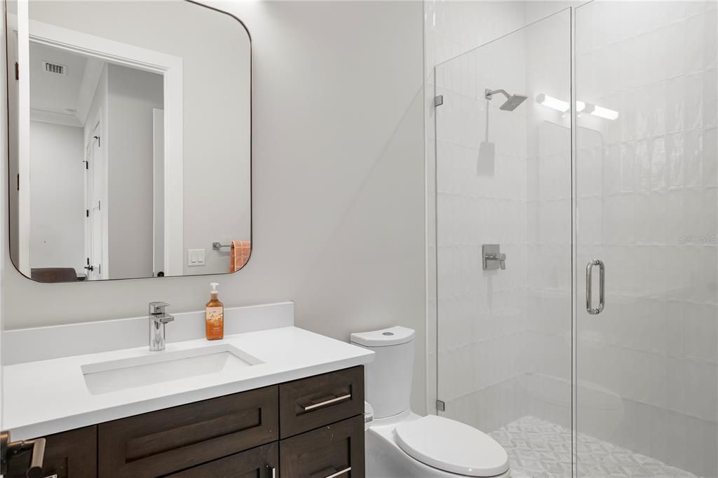 待售: $3,295,000 (6 贝兹, 6 浴室, 5816 平方英尺)