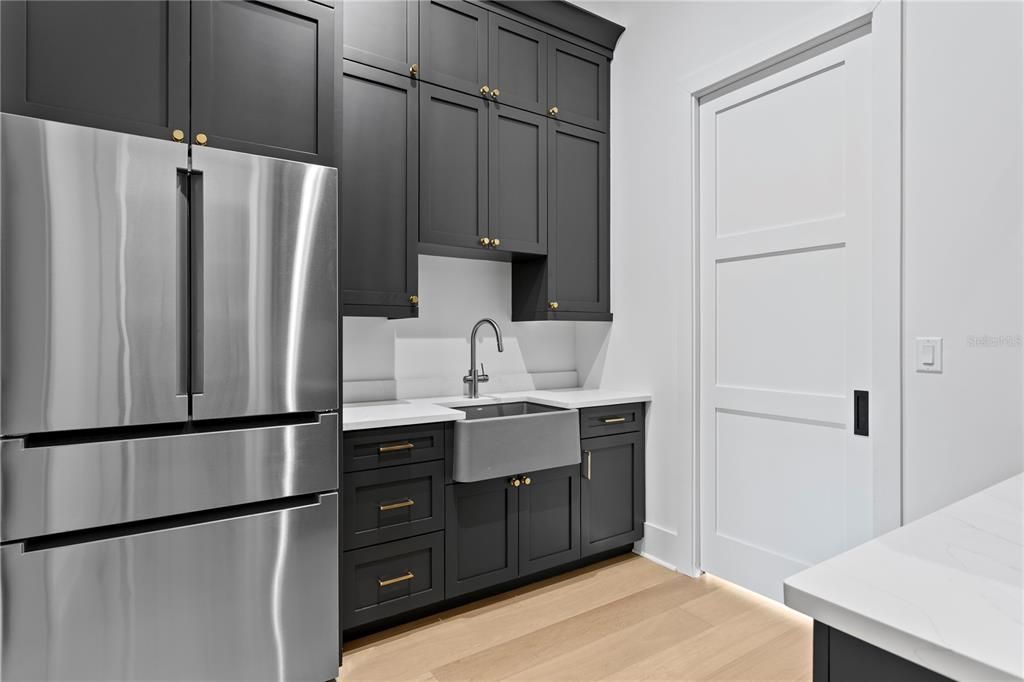 待售: $3,295,000 (6 贝兹, 6 浴室, 5816 平方英尺)