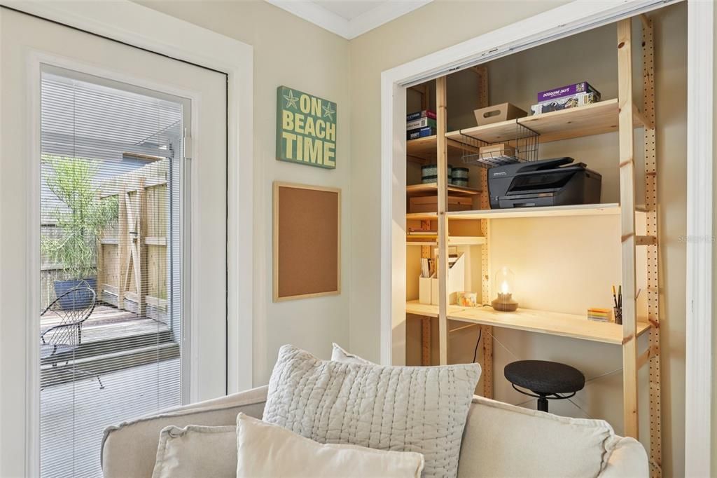 Active With Contract: $625,000 (4 beds, 3 baths, 2516 Square Feet)