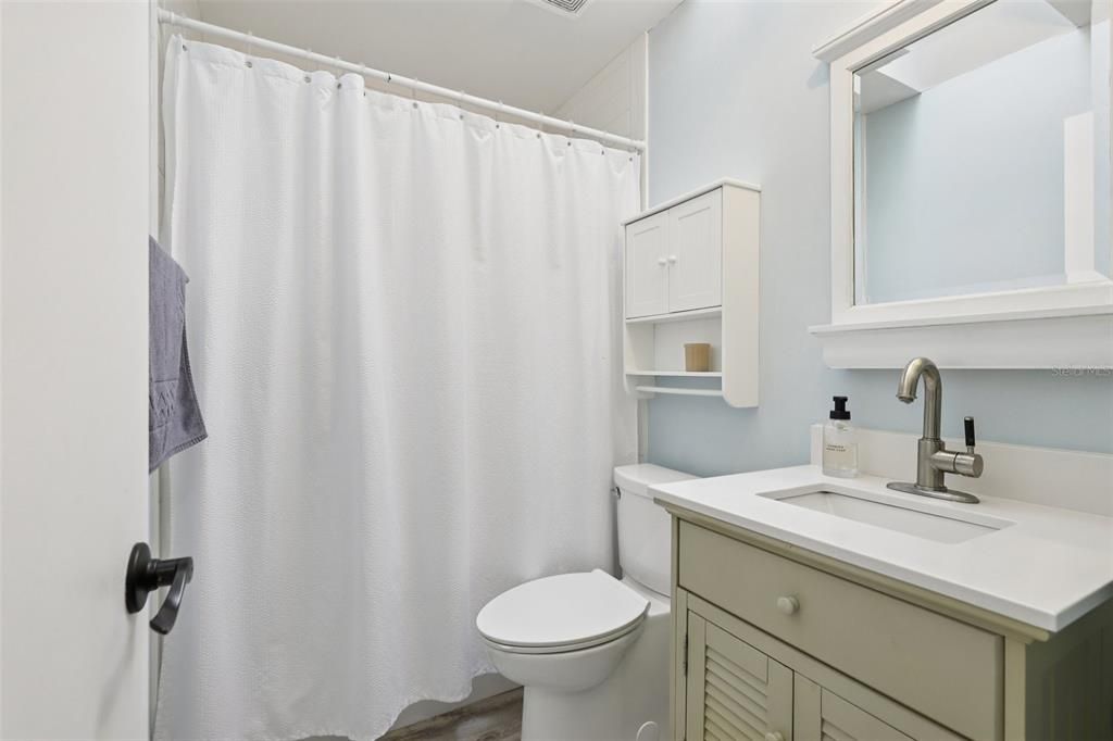 Active With Contract: $625,000 (4 beds, 3 baths, 2516 Square Feet)