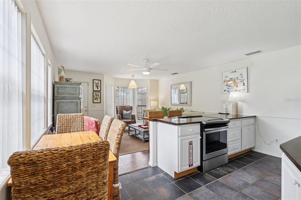 Active With Contract: $625,000 (4 beds, 3 baths, 2516 Square Feet)