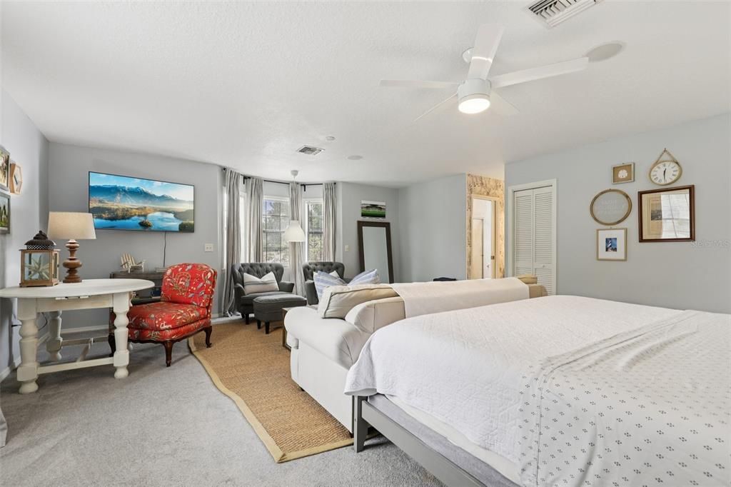 Active With Contract: $625,000 (4 beds, 3 baths, 2516 Square Feet)