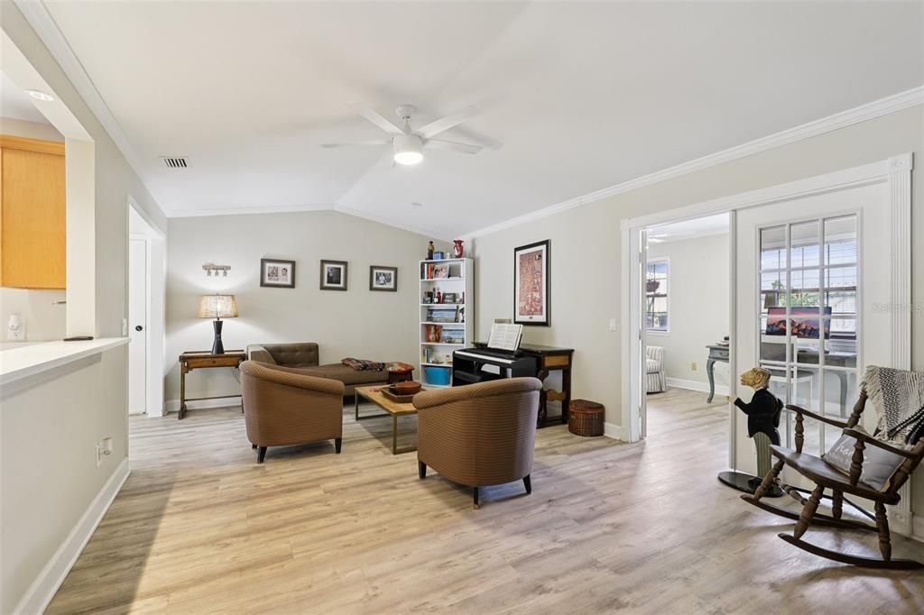 Active With Contract: $625,000 (4 beds, 3 baths, 2516 Square Feet)