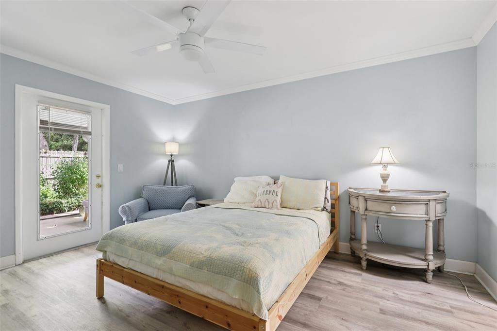 Active With Contract: $625,000 (4 beds, 3 baths, 2516 Square Feet)