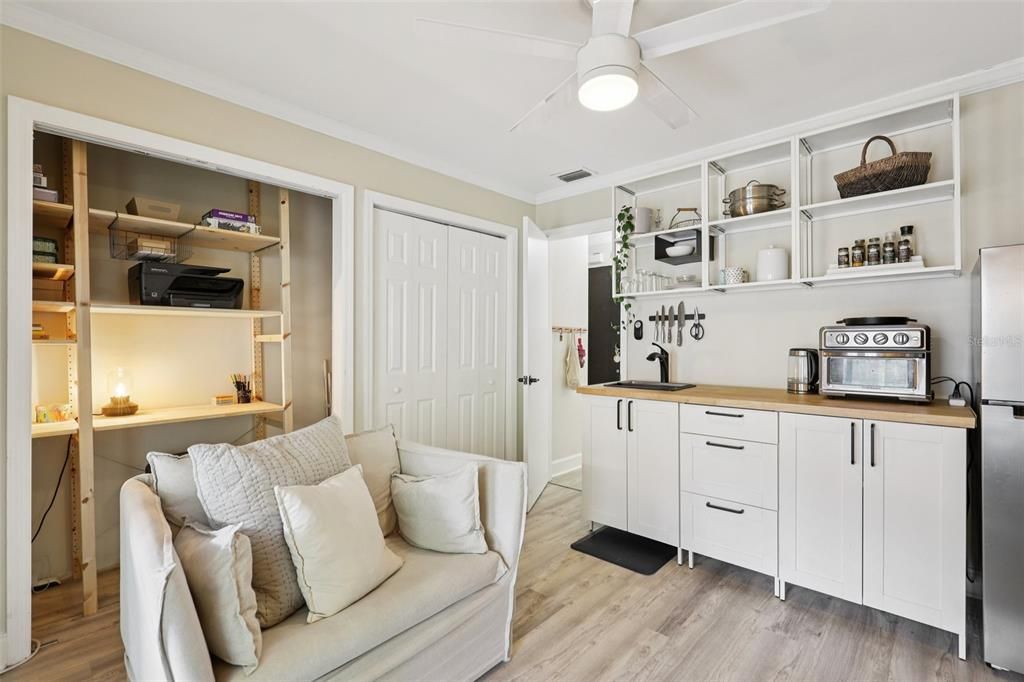 Active With Contract: $625,000 (4 beds, 3 baths, 2516 Square Feet)