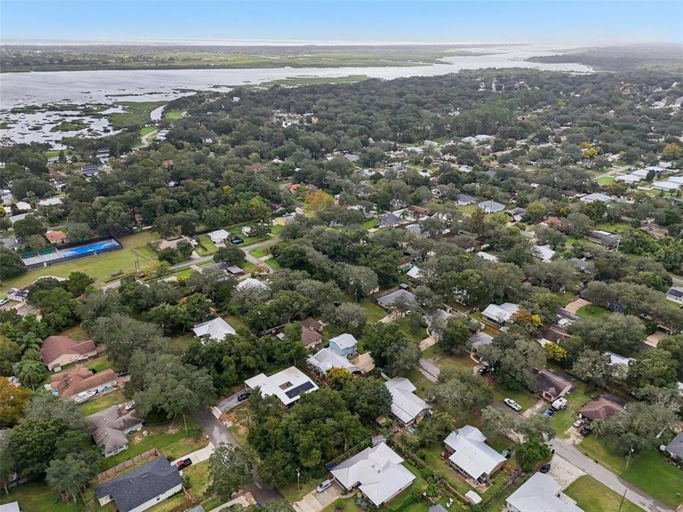 Active With Contract: $625,000 (4 beds, 3 baths, 2516 Square Feet)