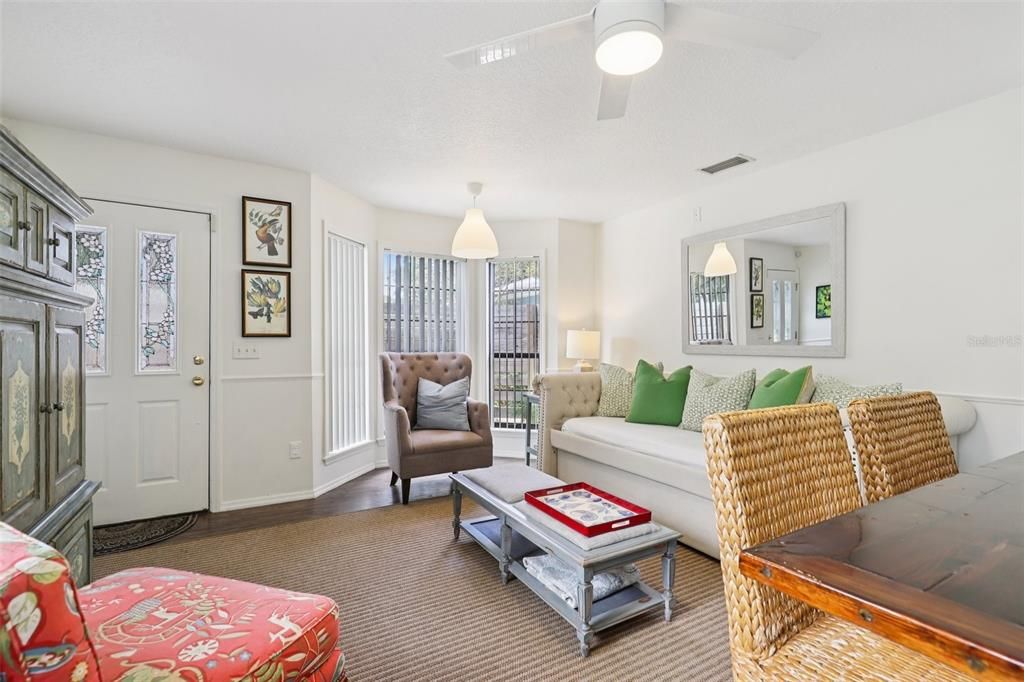 Active With Contract: $625,000 (4 beds, 3 baths, 2516 Square Feet)