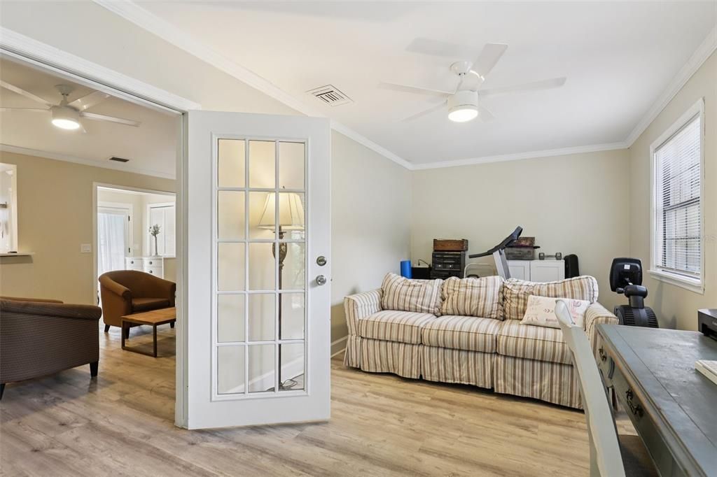 Active With Contract: $625,000 (4 beds, 3 baths, 2516 Square Feet)