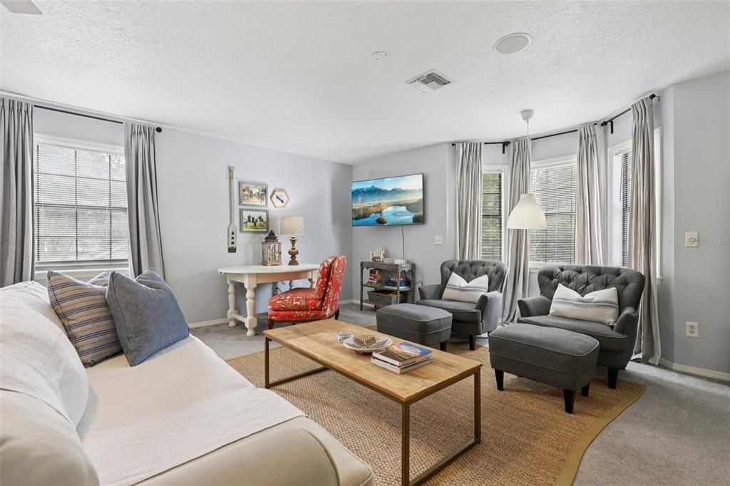 Active With Contract: $625,000 (4 beds, 3 baths, 2516 Square Feet)