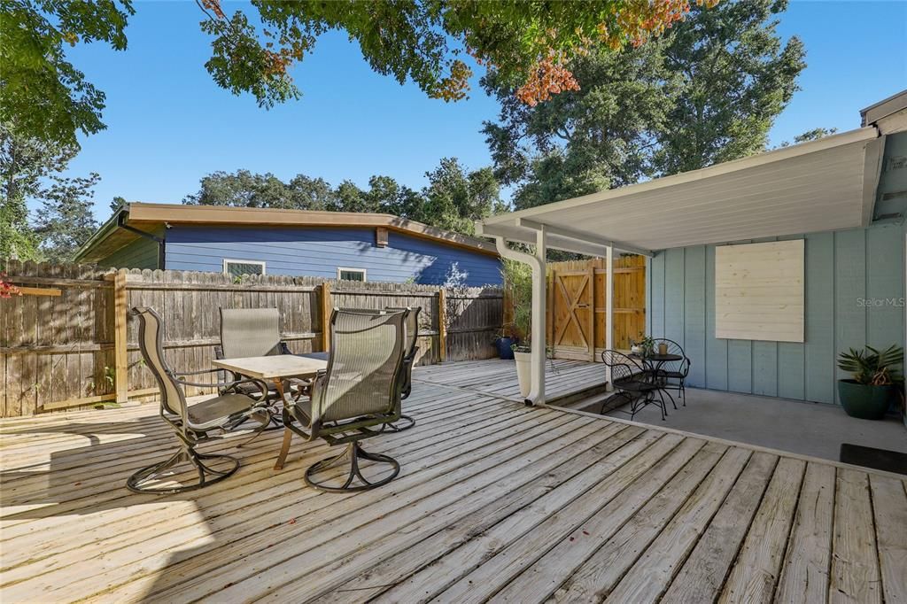 Active With Contract: $625,000 (4 beds, 3 baths, 2516 Square Feet)